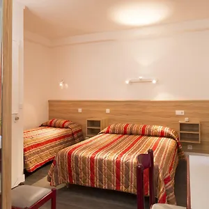 Aparthotel Family